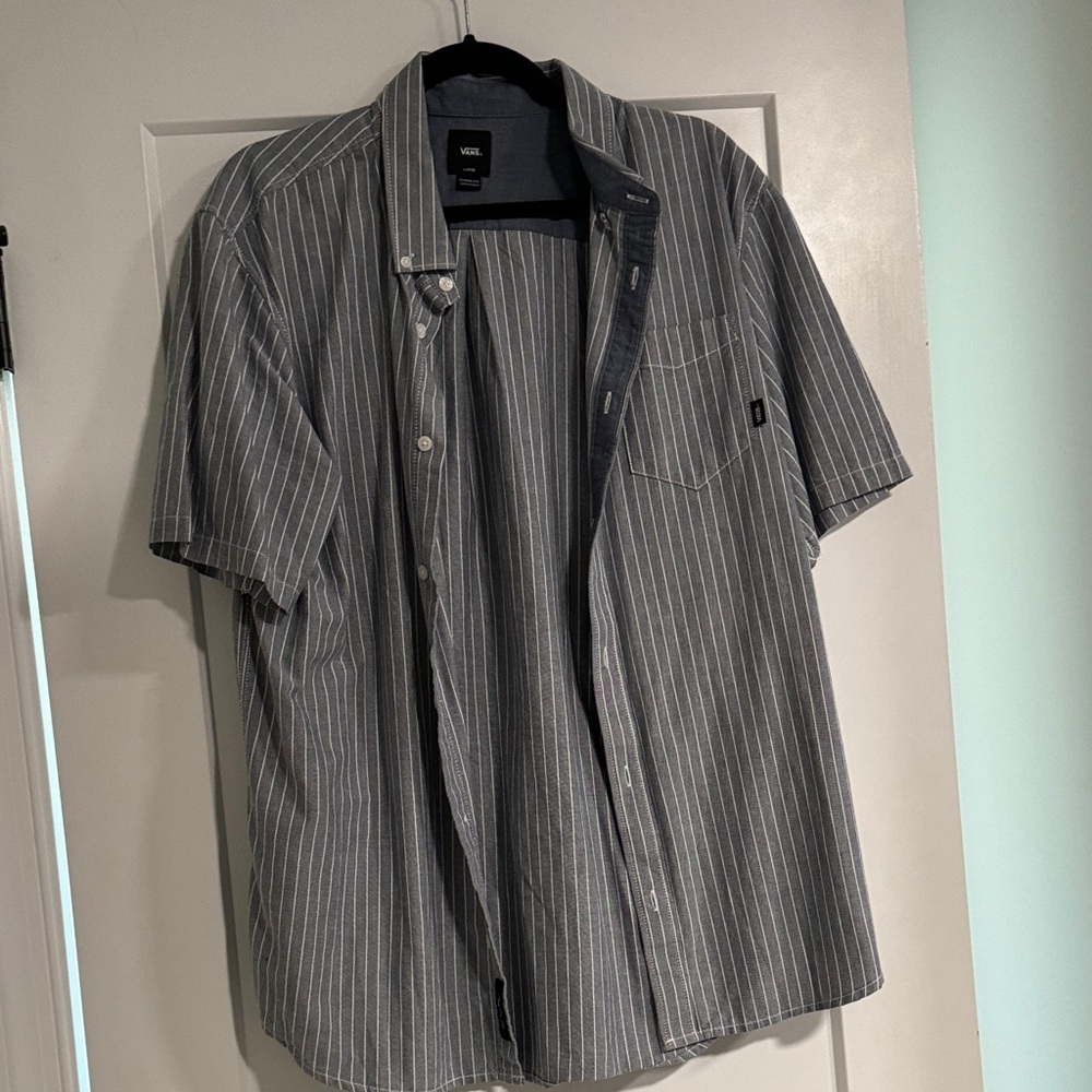 Vans Men's Gray/Blue Pinstripe Button Down Shirt Large
